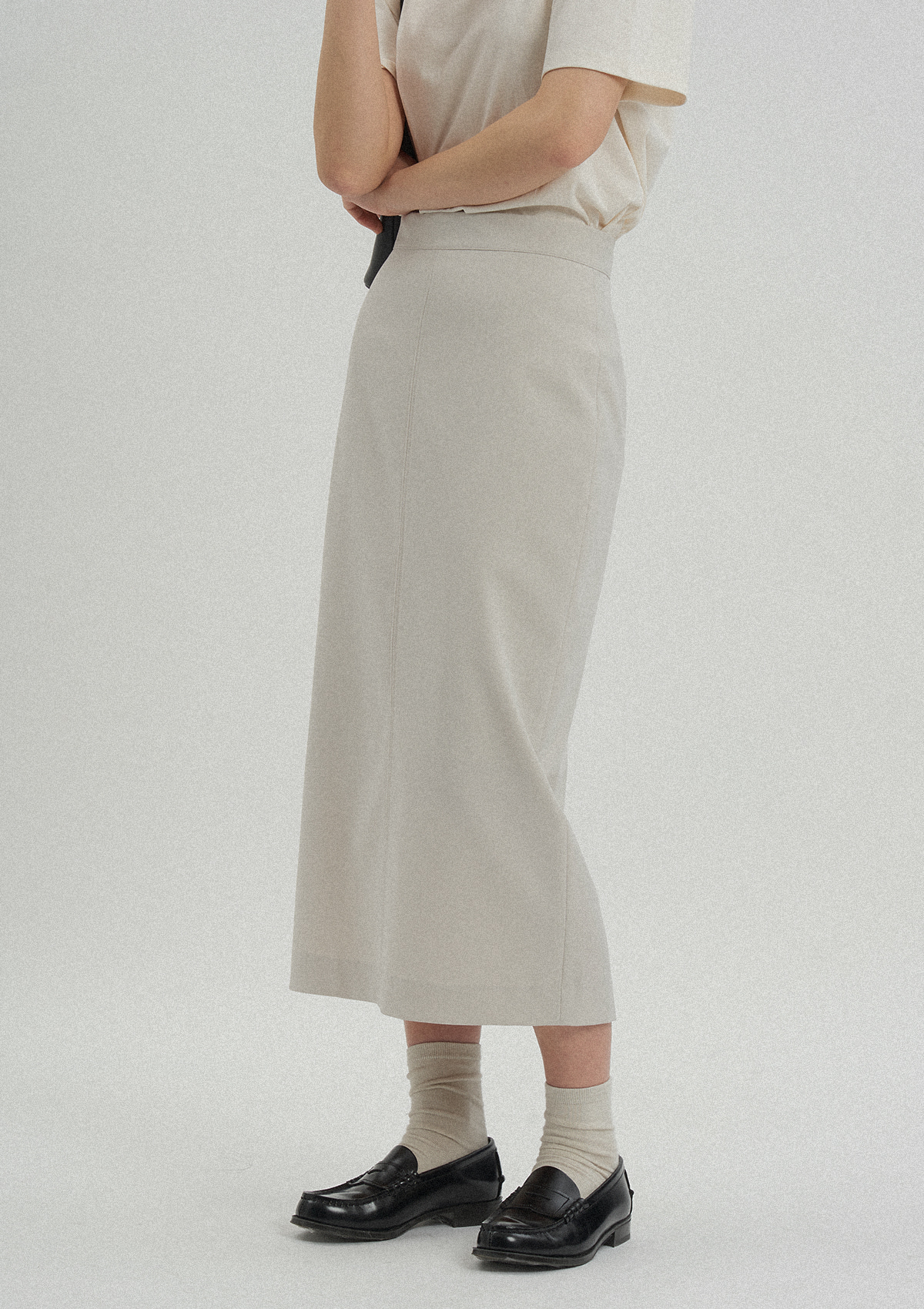 class skirt (warm gray)